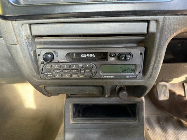 Mitsubishi L200 Td 4Wd Beige #21