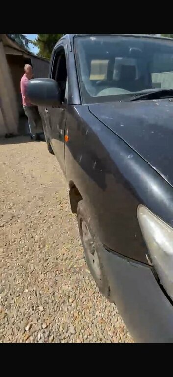 Toyota HILUX D-4d Active Pickup FN14COA Black #5