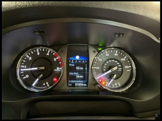 Toyota HILUX Invincible X Dcab Pick Up 2.8 D-4d Red #7
