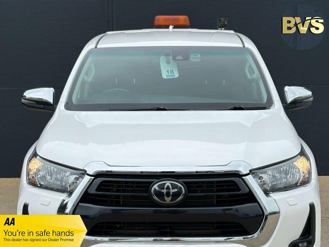 Toyota HILUX D-4d Icon Pickup Double White #6