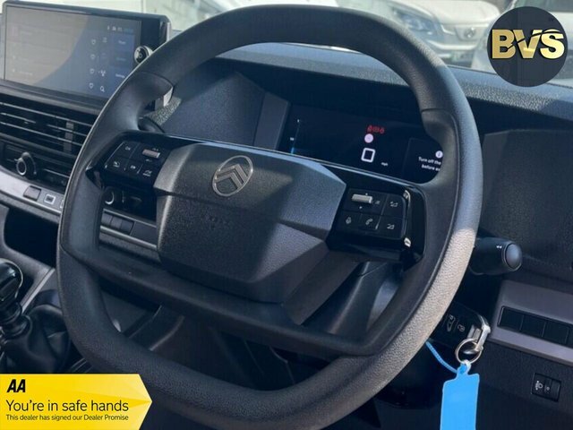 Citroen Dispatch Bluehdi Driver XL Panel White #4
