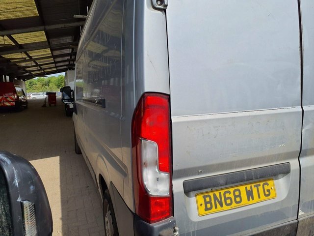 Peugeot Boxer Bluehdi 335 Professional Panel Silver #3