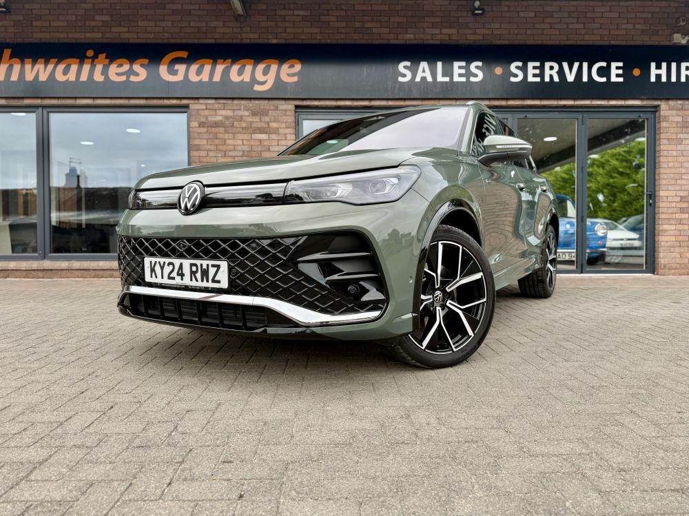 Volkswagen Tiguan 2.0 Tdi R-line Launch Edition Dsg Green