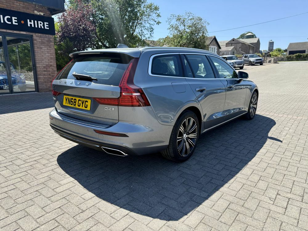 Volvo V60 2.0 D4 Inscription Grey #3