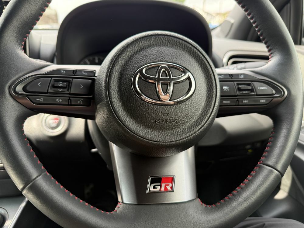 Toyota Yaris Dynamic Blue #16