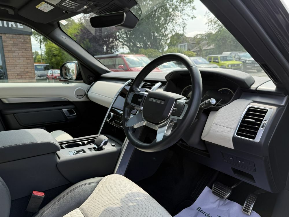 Land Rover Discovery 3 .0 D300 R-dynamic Se 4Wd Black #6