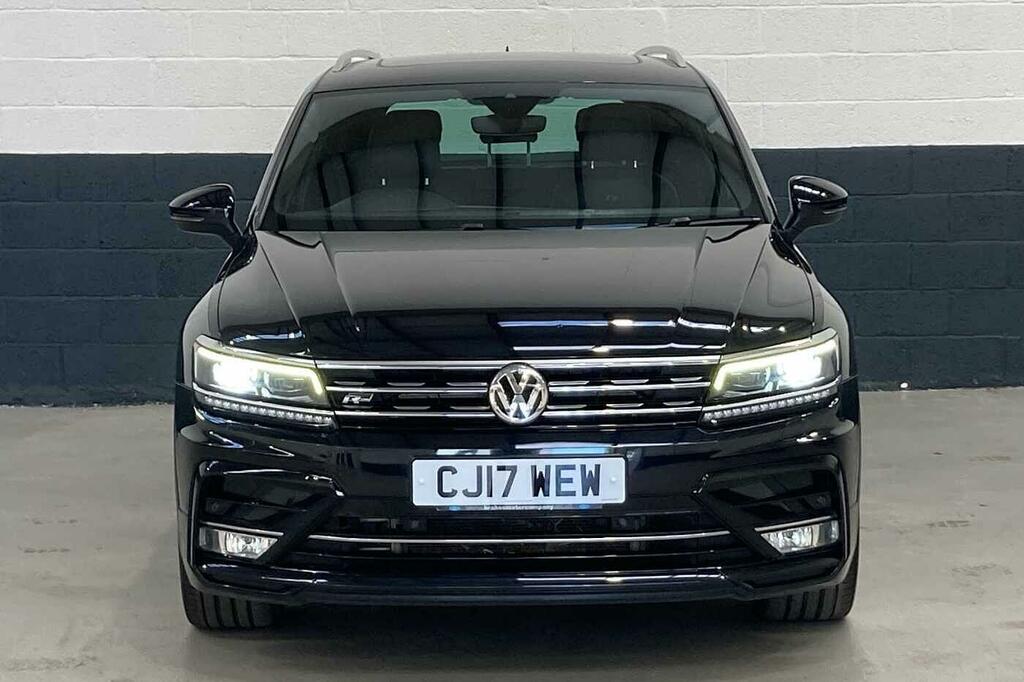 Volkswagen Tiguan R-line CJ17WEW Black #2