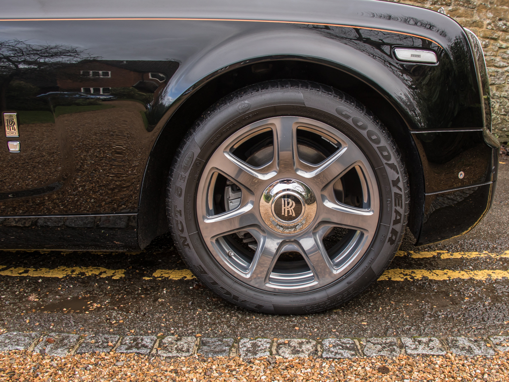 Rolls-Royce Phantom Automatic Black #9
