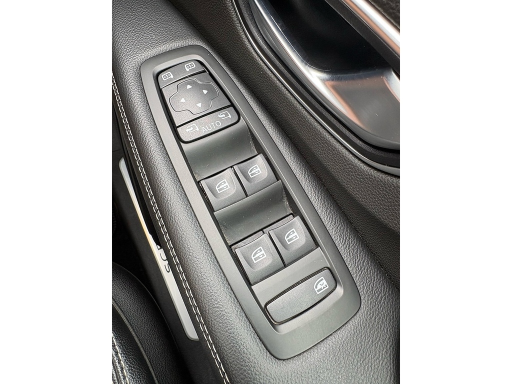 Renault Scenic Signature White #21