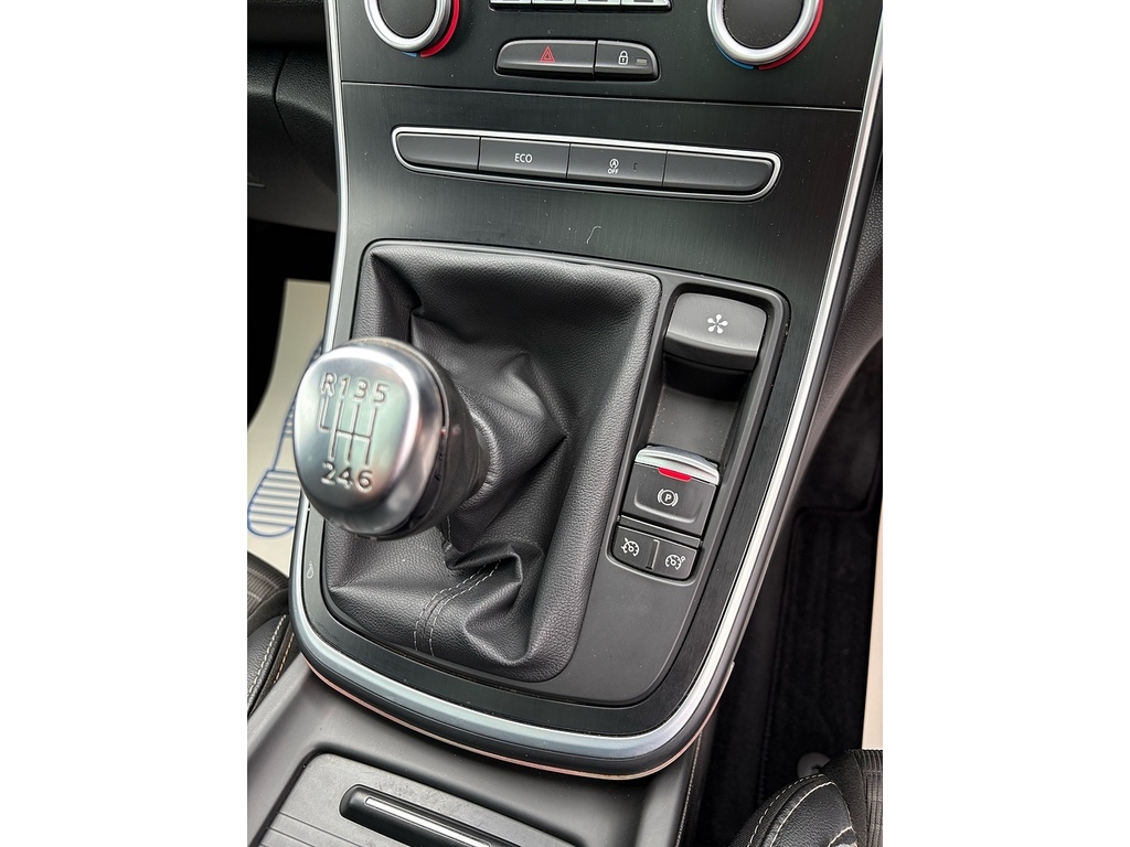 Renault Scenic Signature White #15
