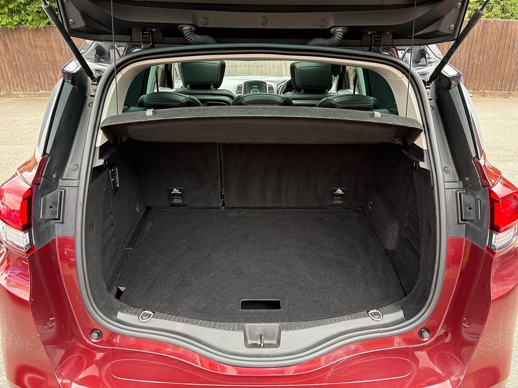Renault Scenic Signature White #12