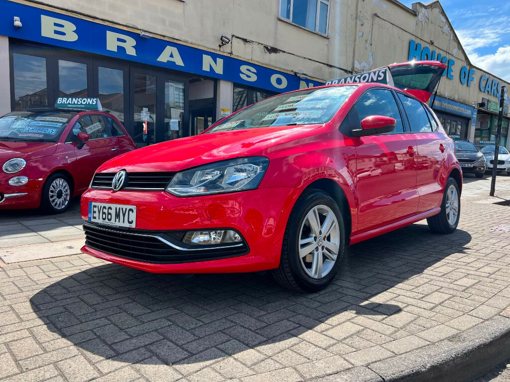 Volkswagen Polo 1.0 75 Match Hatchback Red #2
