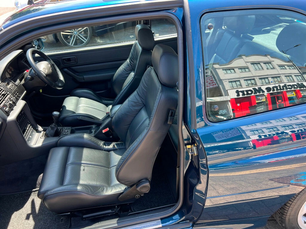Ford Escort 2.0 Luxury Hatchback Blue #5