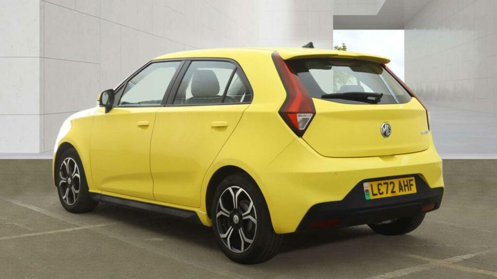 MG MG3 1.5 Vti-tech Exclusive Nav Euro 6 Ss LC72AHF Yellow #3