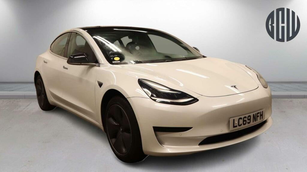 Tesla Model 3 Standard Range Plus White