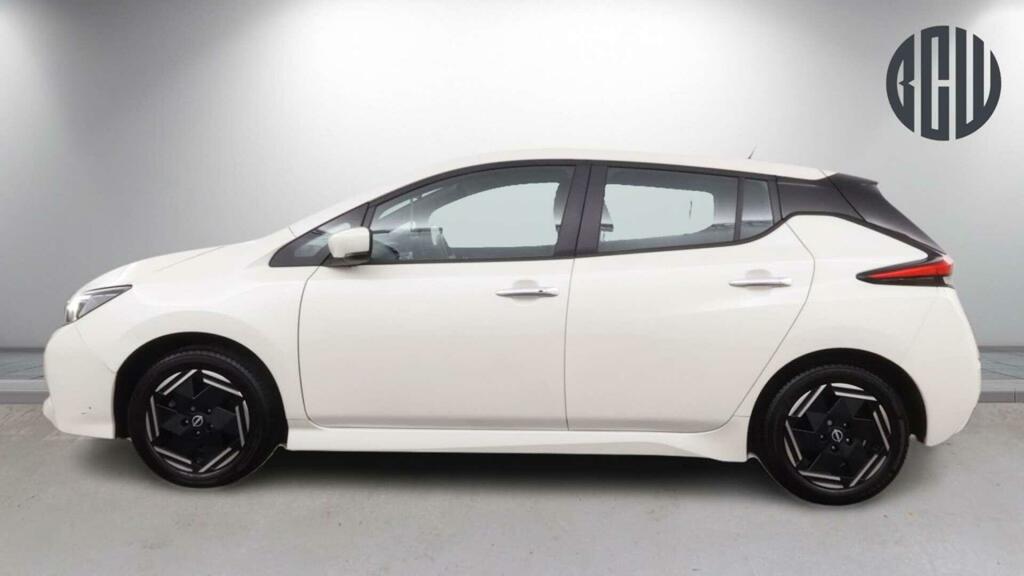 Nissan Leaf Acenta White #6