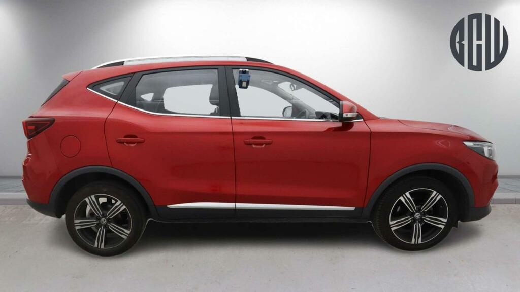 MG ZS Exclusive Red #5