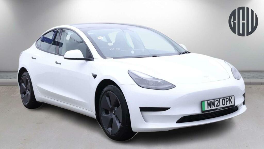 Tesla Model 3 Standard Range Plus White