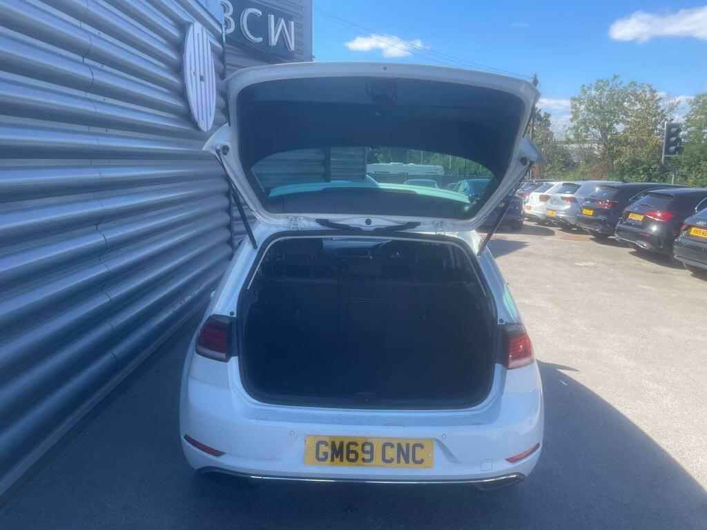 Volkswagen Golf Match Edition White #5