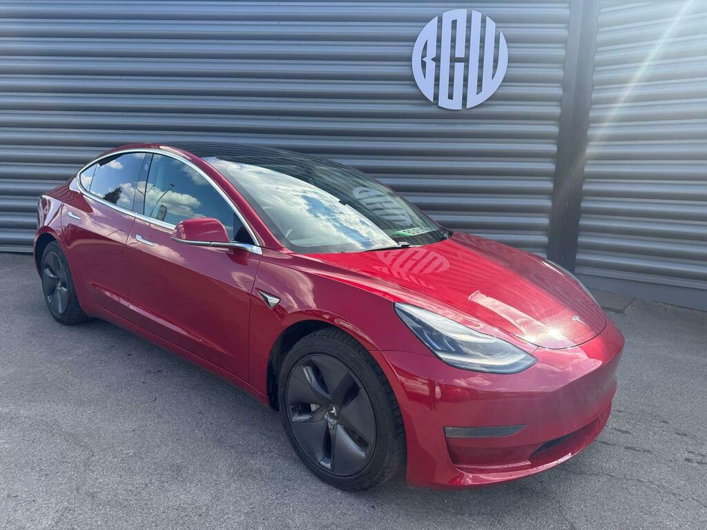Tesla Model 3 Long Range Red