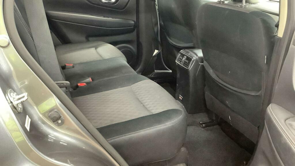 Nissan X-Trail  White #8