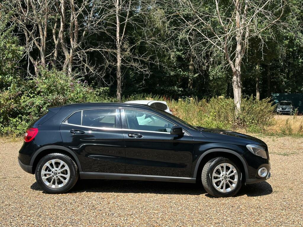 Mercedes-Benz GLA Class 2.1 Gla200d Se 7G-dct Euro 6 Ss Black #3