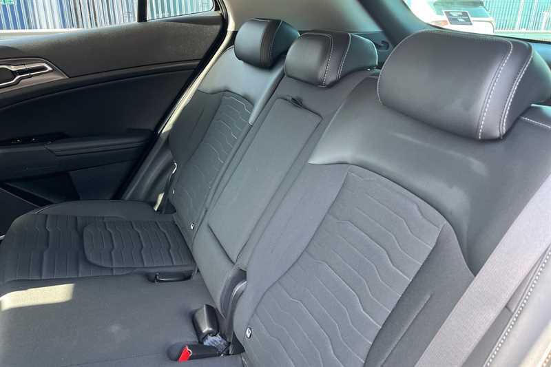 Kia Sportage 1.6T Gdi 48V Isg 4 Dct Awd YP72ZCZ Black #5