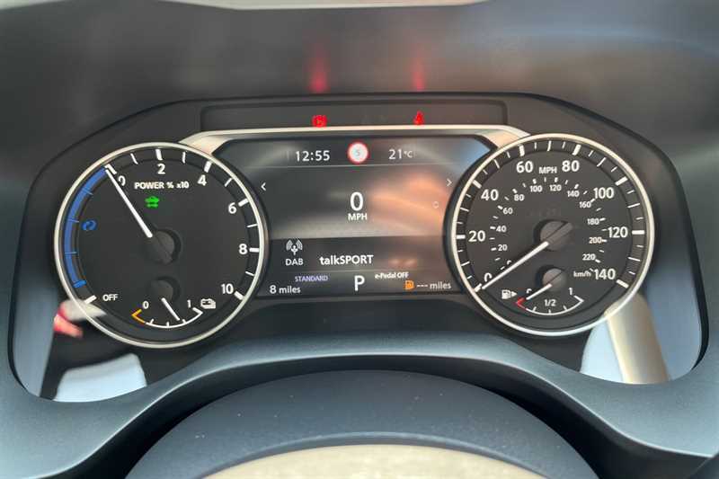 Nissan Qashqai 1.5 E-power Acenta Premium Black #3