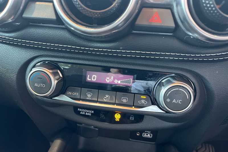 Nissan Juke 1.0 Dig-t 114 N-connecta Silver