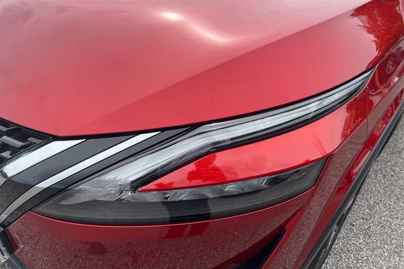 Nissan Qashqai 1.3 Dig-t Mh 158 N-connecta Xtronic DN24NWS Red #3