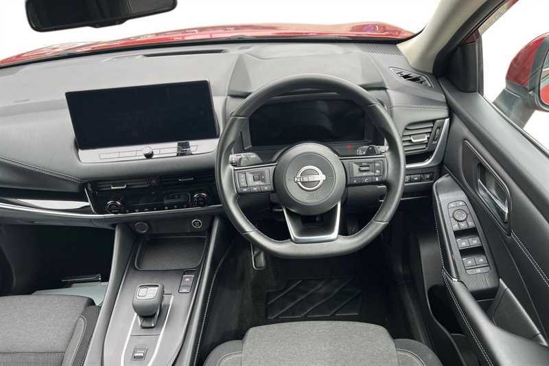 Nissan Qashqai 1.3 Dig-t Mh 158 N-connecta Xtronic DN24NWS Red #5