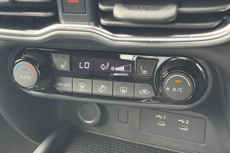 Nissan Juke 1.0 Dig-t 114 N-connecta Dct Grey