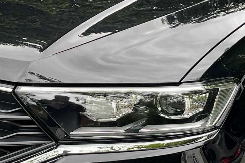 Volkswagen T-Roc 2.0 Tsi 4Motion R-line Dsg Black #5