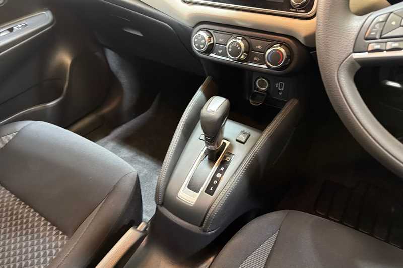Nissan Micra 1.0 Ig-t 92 Acenta Cvt MD71AWY White #6