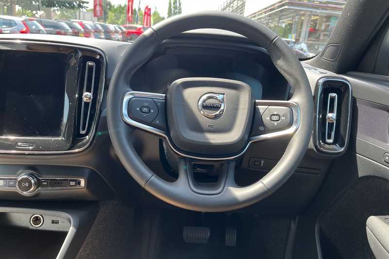 Volvo XC40 1.5 T3 163 Inscription Geartronic RGZ1562 Blue #2