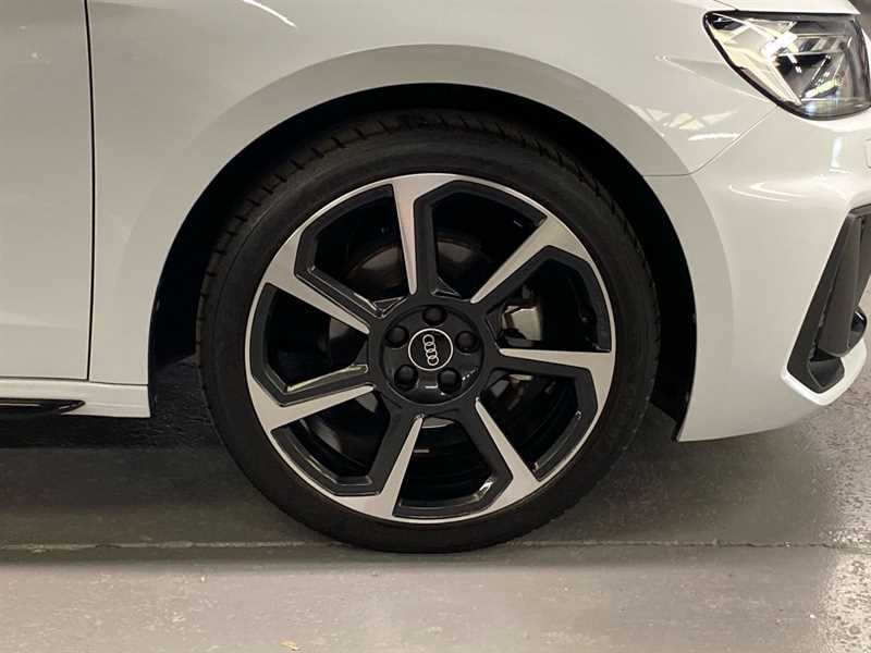 Audi A1 30 Tfsi 110 Black Edition S Tronic DX23XHB White #6