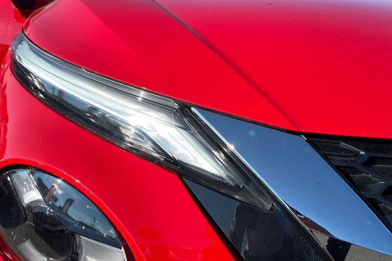 Nissan Juke 1.0 Dig-t Acenta Premium MW24UPY Red #2