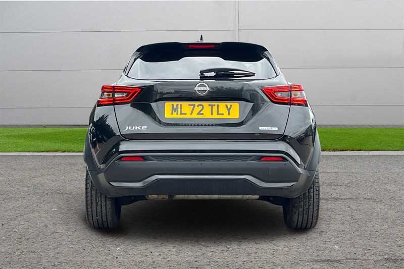 Nissan Juke 1.6 Hybrid Premiere Edition Black