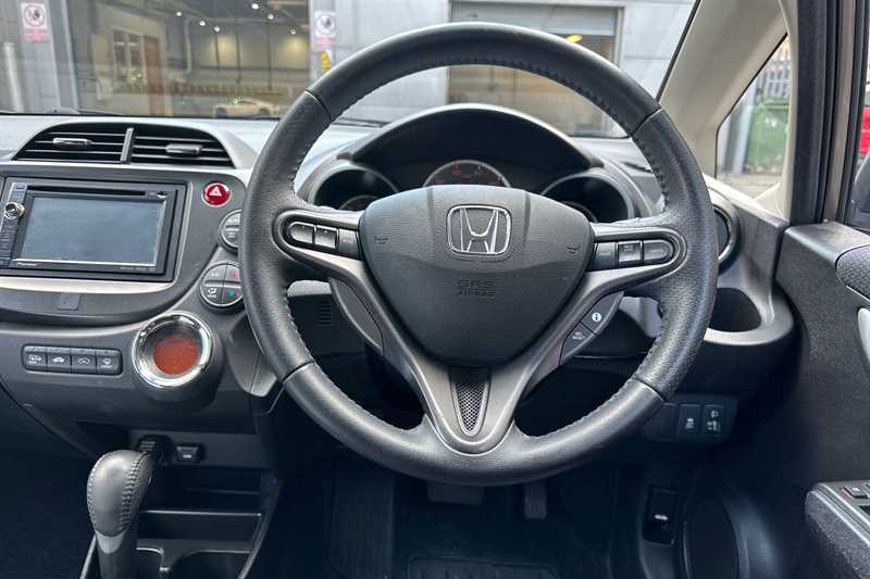 Honda Jazz 1.4 I-vtec Es Plus Cvt Brown #2