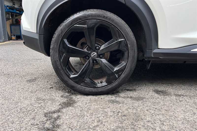 Nissan Juke 1.6 Hybrid Premiere Edition BV72YLK White #6