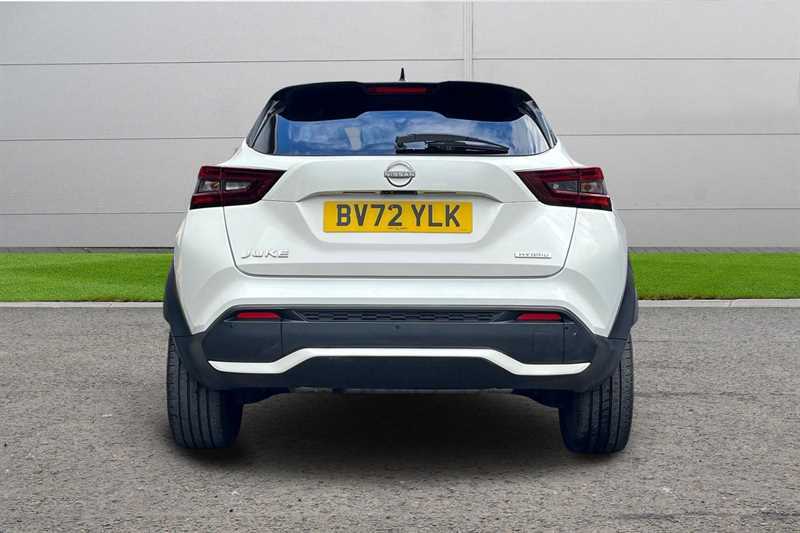 Nissan Juke 1.6 Hybrid Premiere Edition BV72YLK White #4