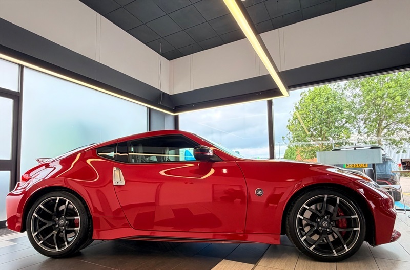 Nissan 370Z 3.7 V6 344 Nismo Red #2