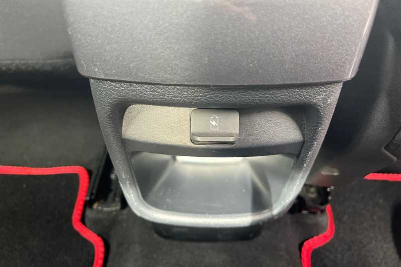 Nissan Juke 1.0 Dig-t N-connecta 114Ps Dct 5-Door Red #25