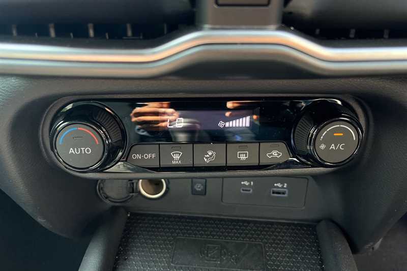 Nissan Juke 1.0 Dig-t N-connecta Black