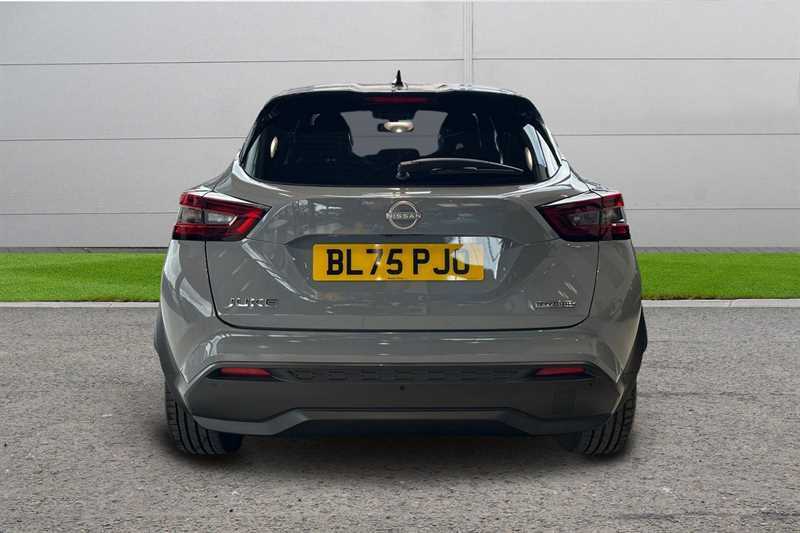 Nissan Juke 1.6 Hybrid Tekna Grey #4