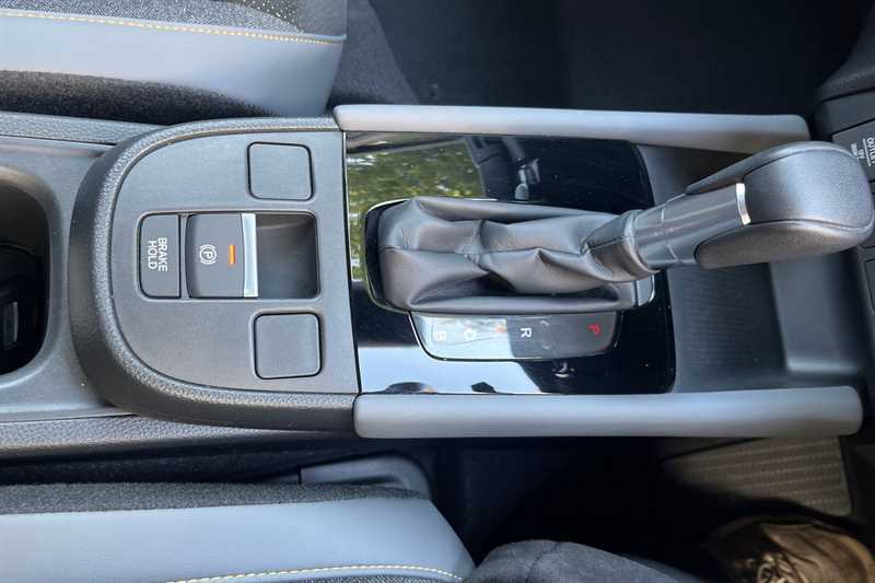 Honda Jazz Honda Jazz 1.5 H I-mmd Advance Hatchback Petro Black #16