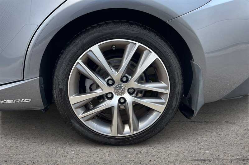 Lexus IS 2.5 300H F Sport Saloon Hybrid E-cvt Eu White #9