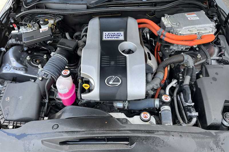 Lexus IS 2.5 300H F Sport Saloon Hybrid E-cvt Eu White #23