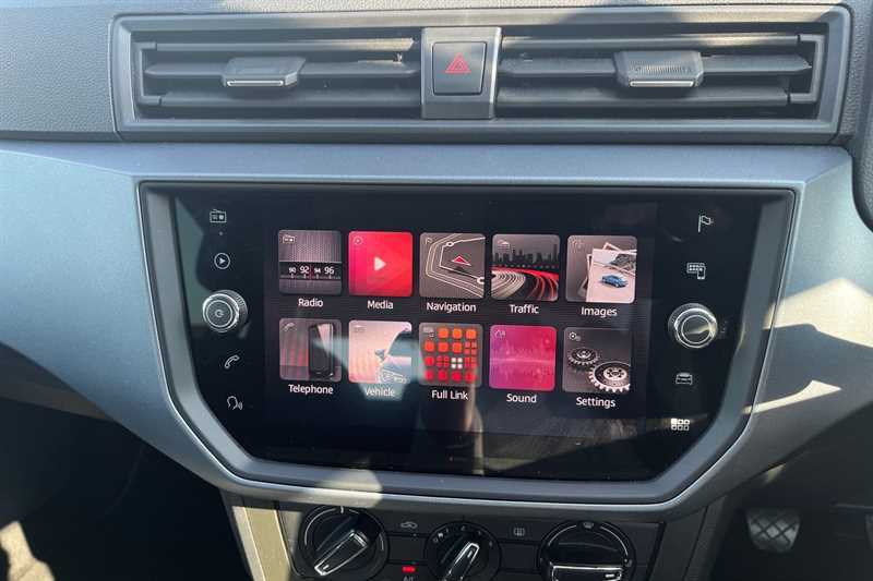 Seat Arona 1.0 Tsi Se Technology DA18KSE Red #2