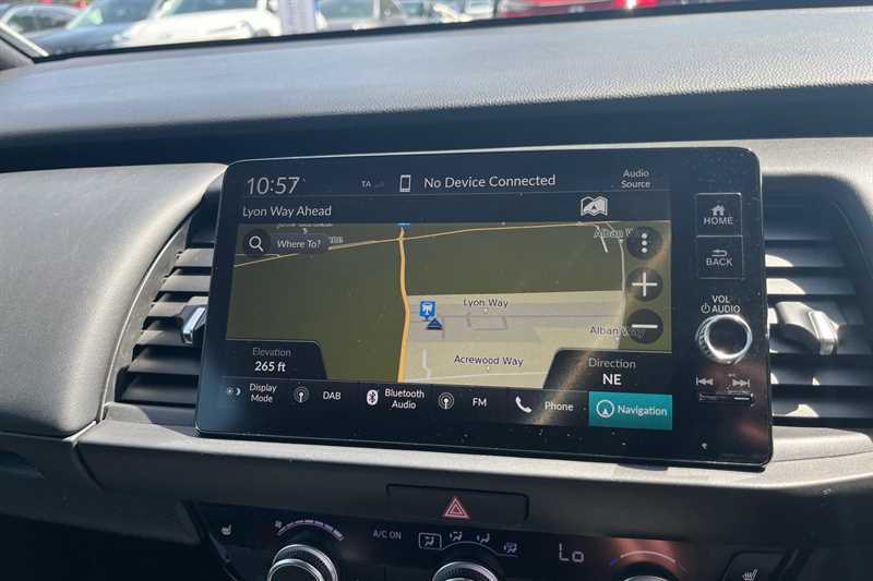 Honda Jazz 1.5 I-mmd Hybrid Ex Ecvt White #6